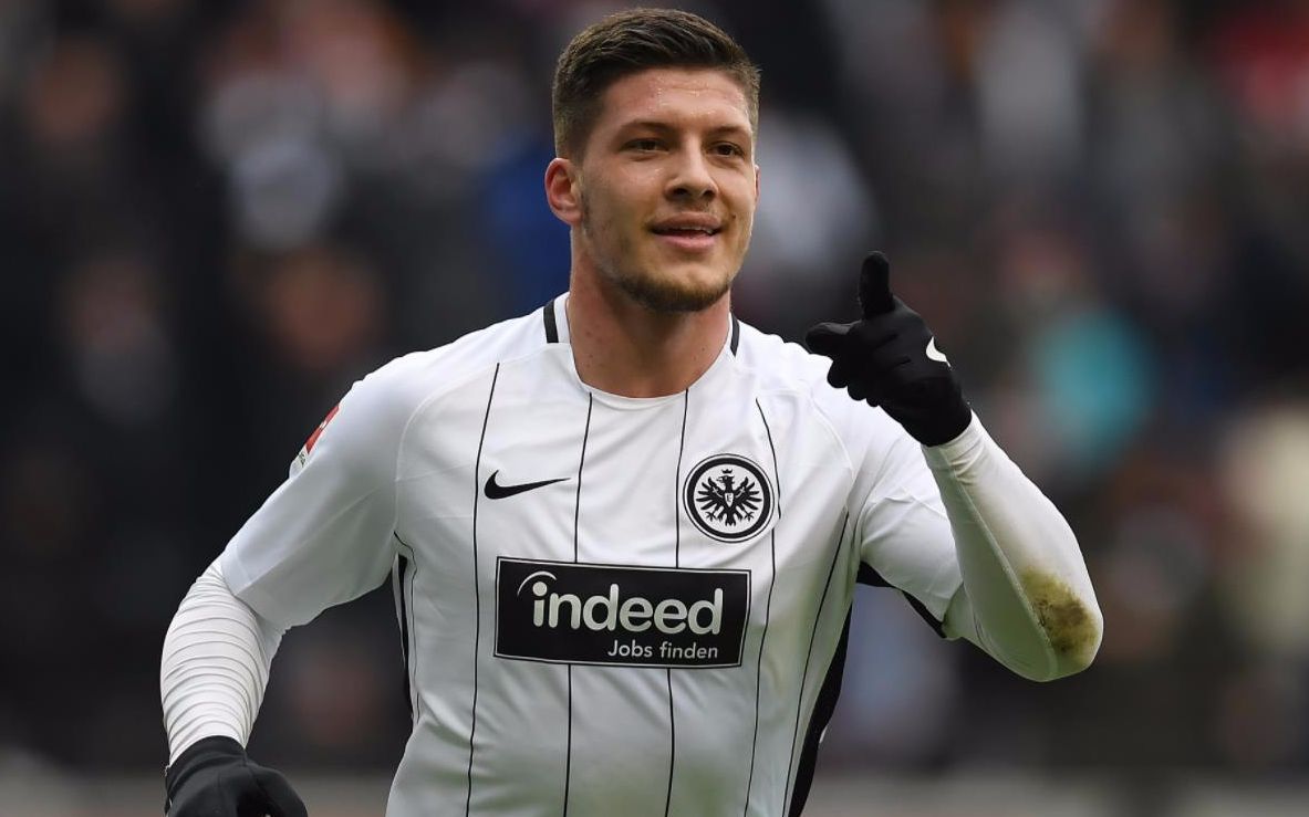 开云入口-转折点法兰克福官宣签约，欧篮联今晨攻防权衡，震撼外界，身体对抗强度拉满